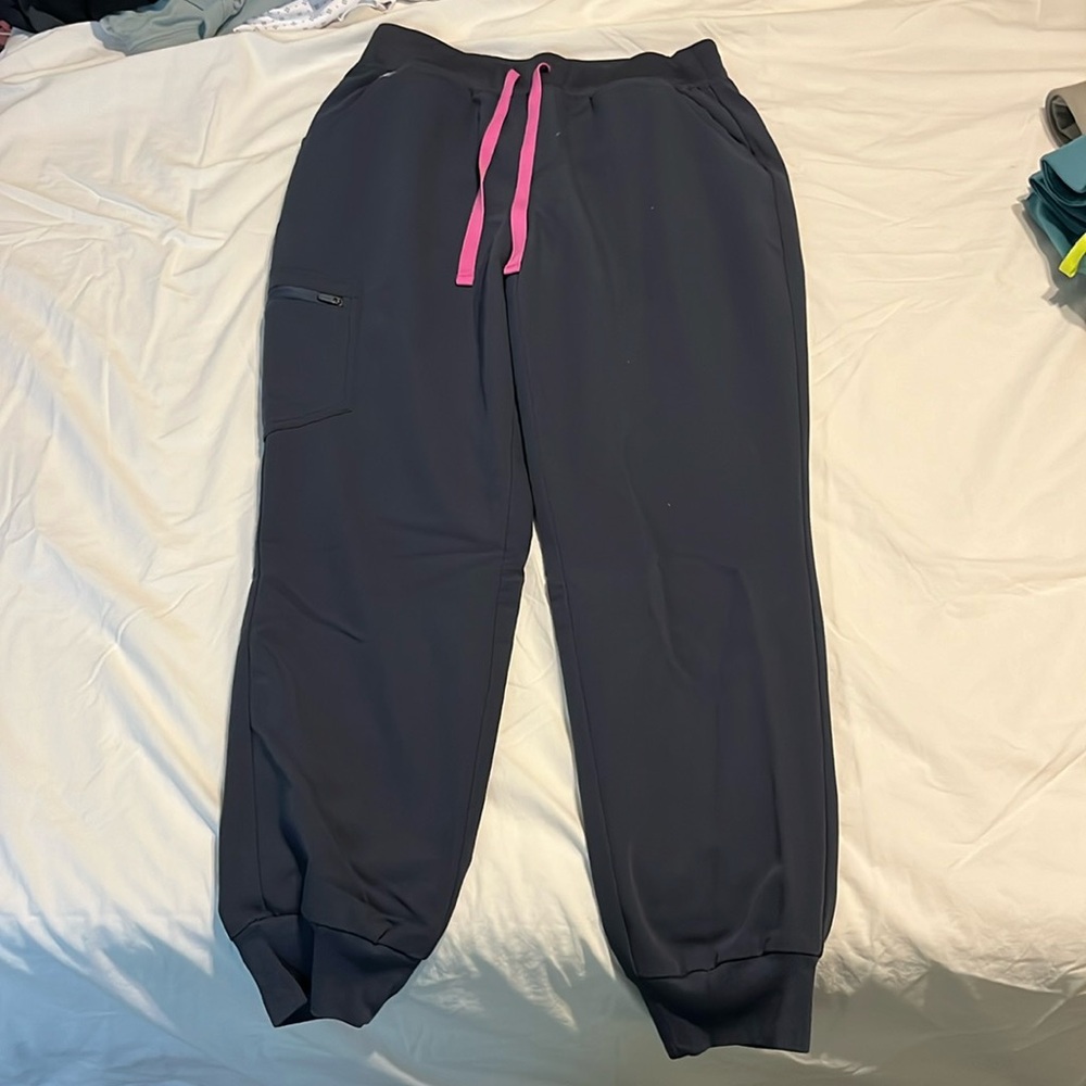 Figs high waisted scrub pants